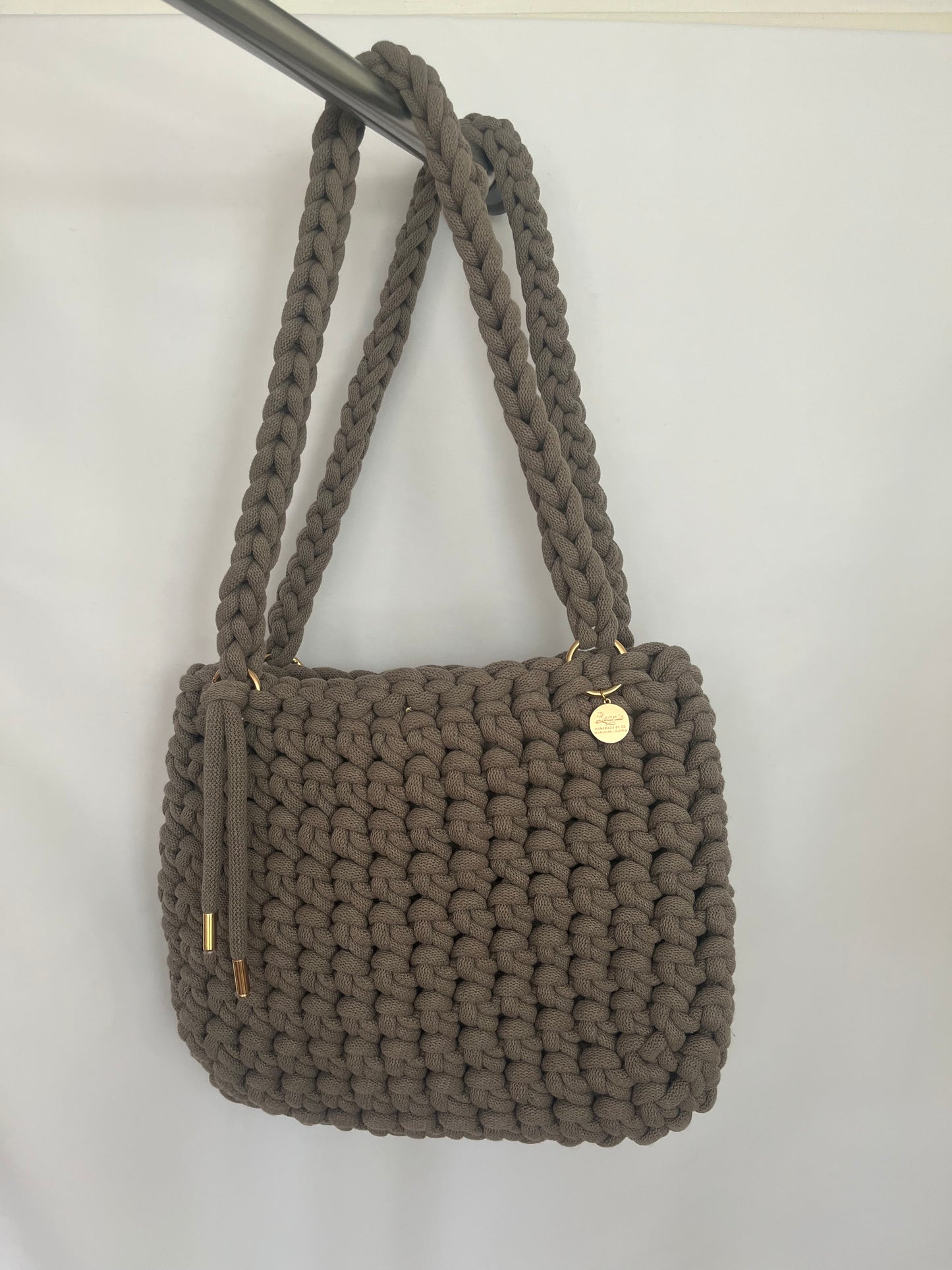 handgemachte Häkeltasche aus recycelter Baumwolle coffee