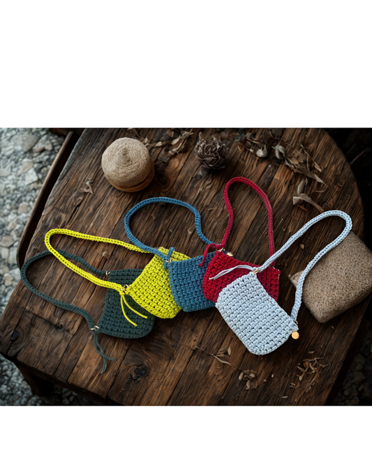 kleine Häkeltaschen aus Baumwolle handgemacht – Mini Love BeanieTheBag Titelbild