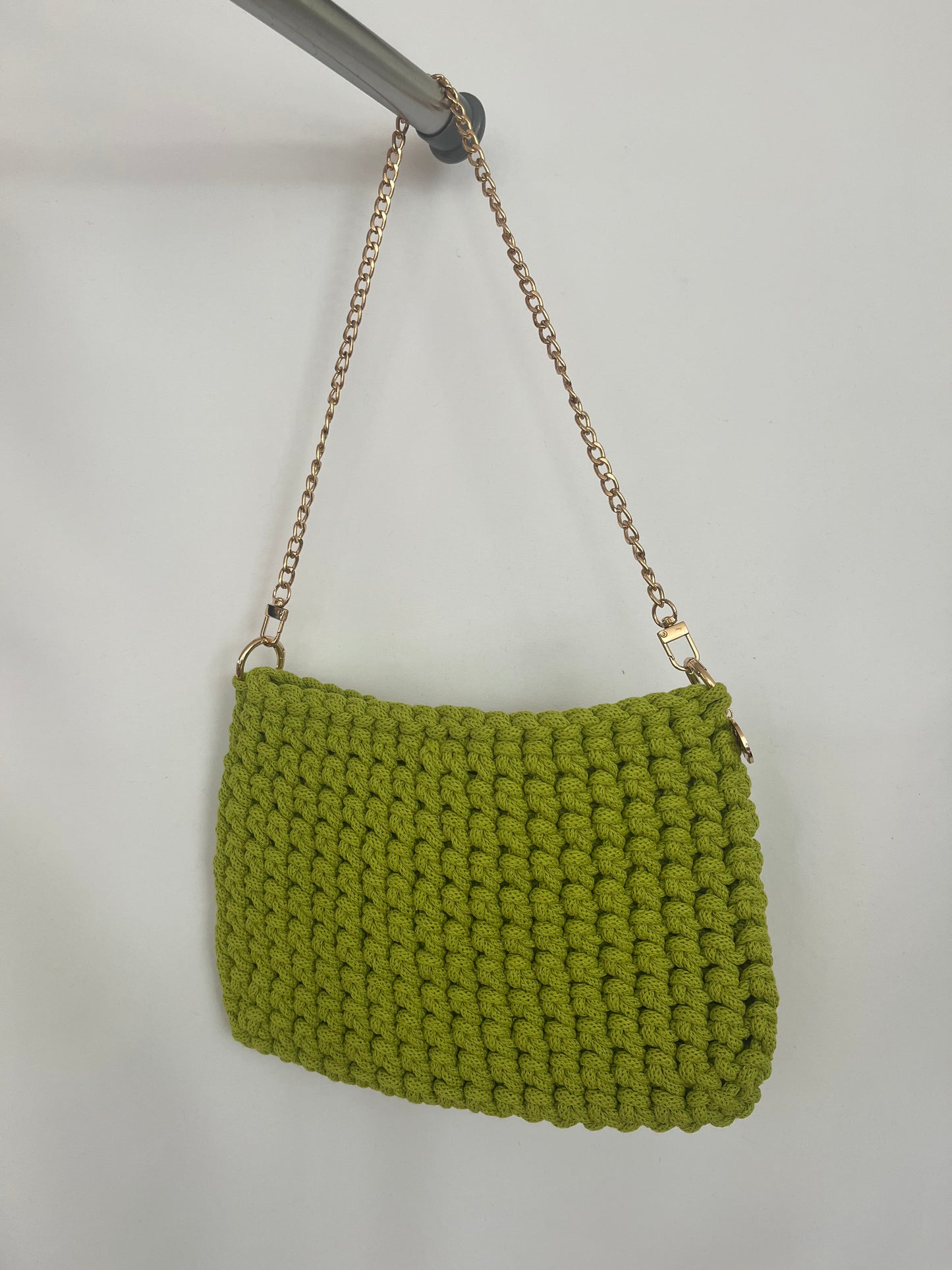 handgemachte Häkeltasche aus Baumwolle in dopamine lime – leuchtende nachhaltige Tasche