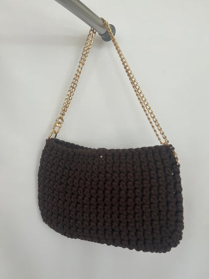 handgemachte Häkeltasche aus Baumwolle in nut brown – warme mittelgroße Tasche